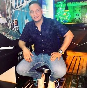 Meet your Posher, Emmanuel